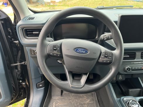 Used 2025 Ford Maverick XL image 13