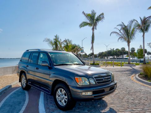 Used 2005 Lexus LX 470 4WD image 9