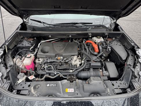 Used 2020 Toyota RAV4 LE image 14