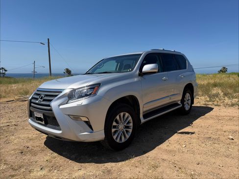 Used 2019 Lexus GX 460 Premium AWD/4WD image 2