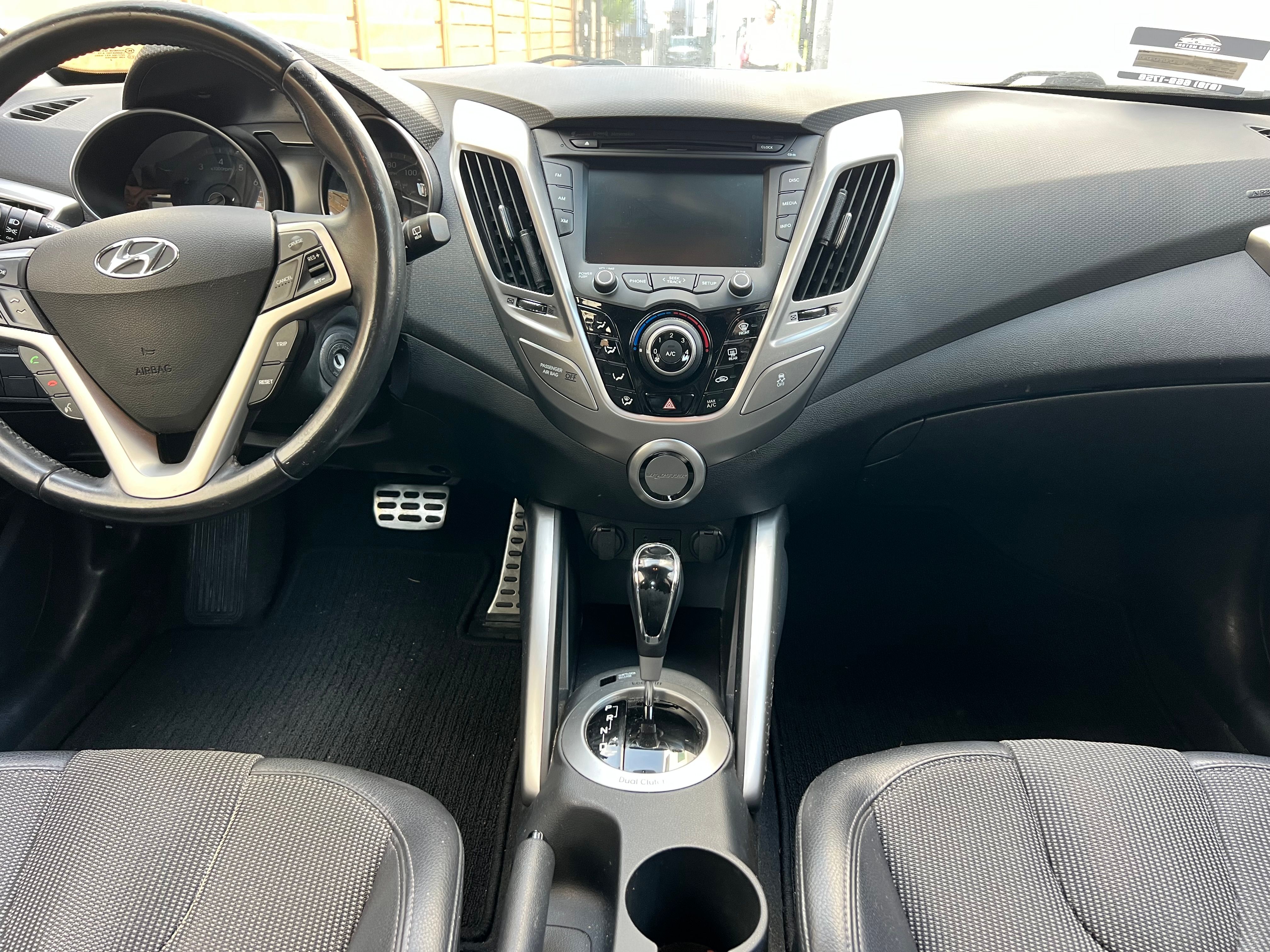 Used 2012 Hyundai Veloster w/ Style Pkg FWD image 10