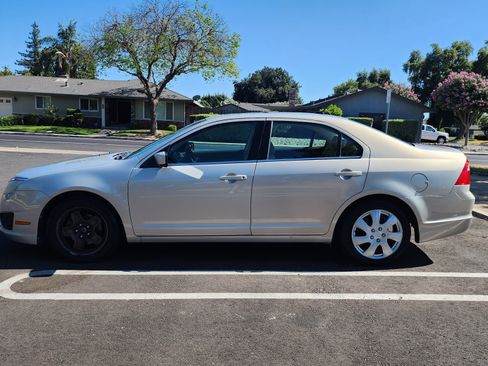 Used 2010 Ford Fusion SE image 6