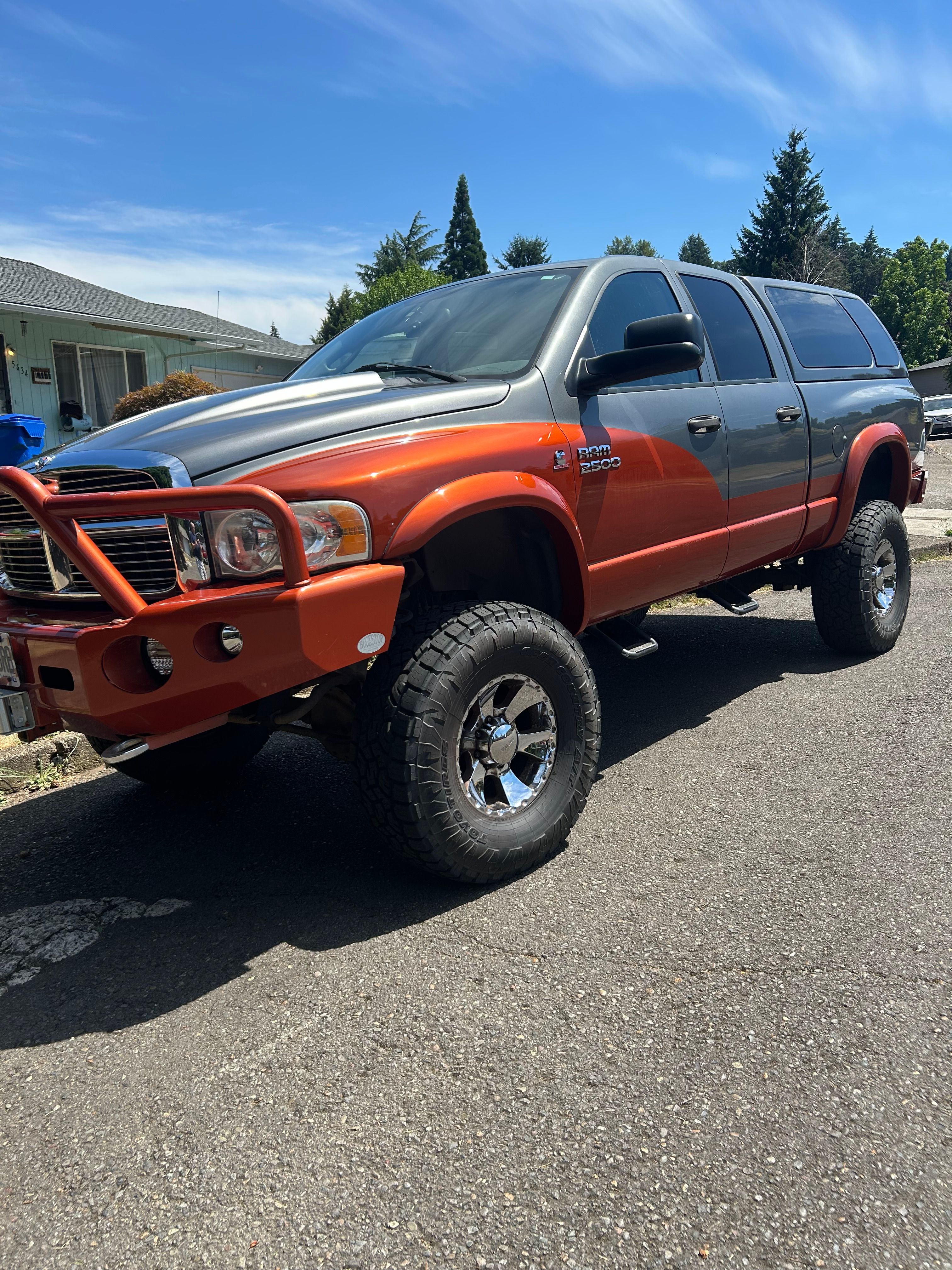 Used 2005 Dodge Ram 2500 Truck SLT w/ Trailer Tow Group AWD/4WD image 2