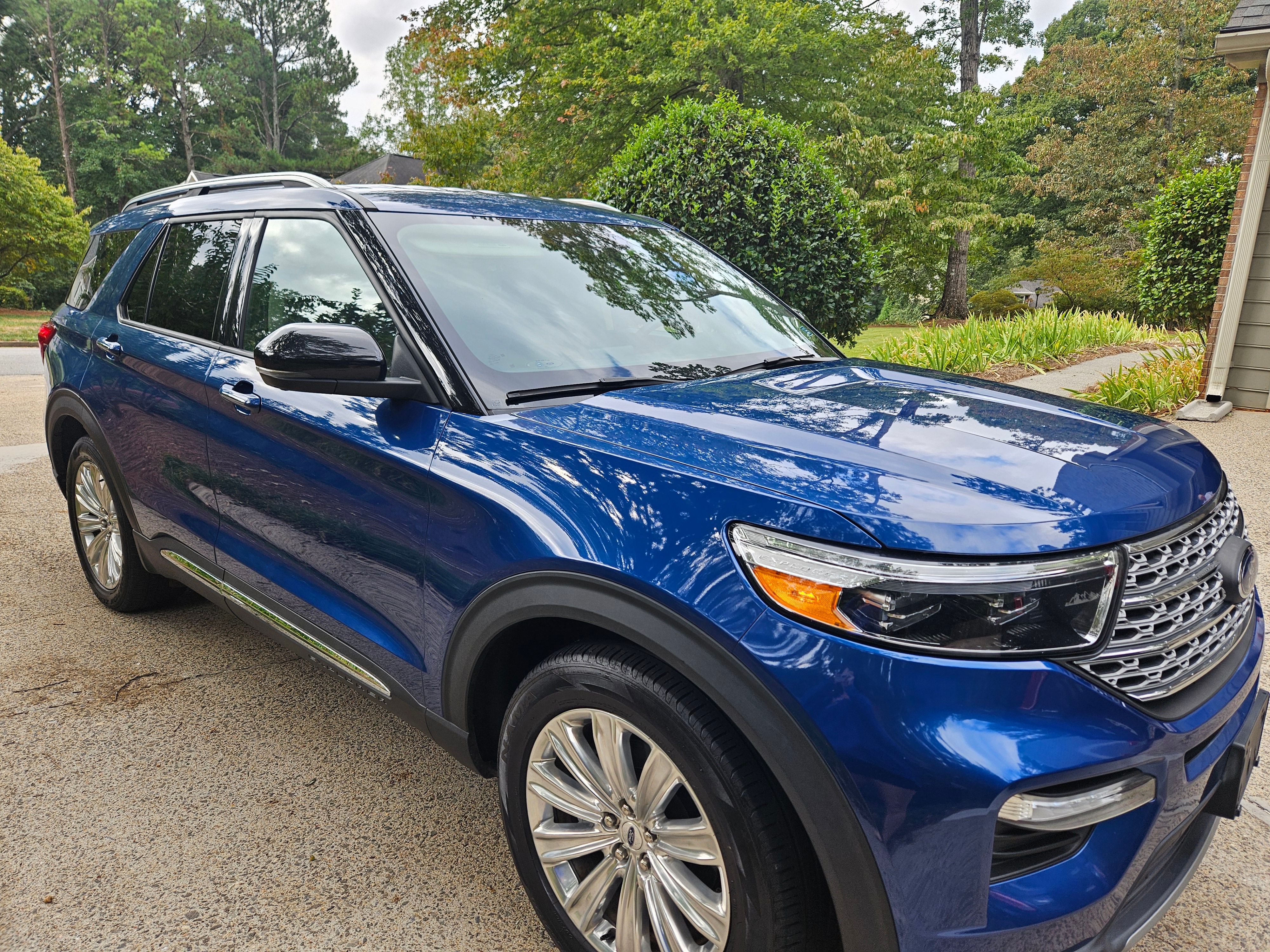 Used 2021 Ford Explorer Limited w/ Equipment Group 301A RWD image 13
