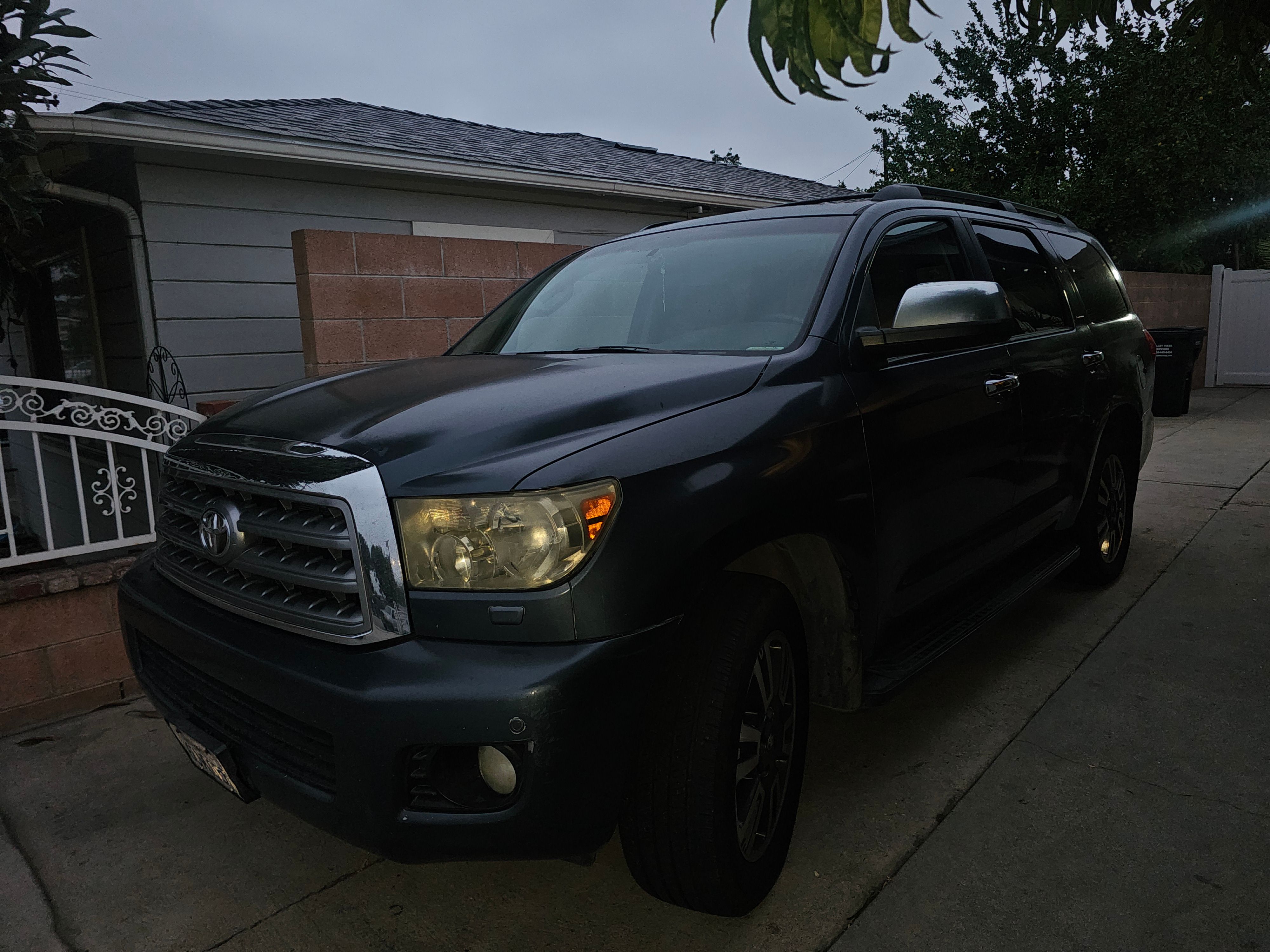 Used 2008 Toyota Sequoia Limited RWD image 7