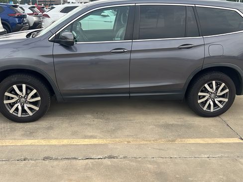 Used 2021 Honda Pilot EX image 5