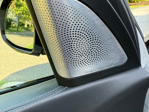 Used 2021 BMW X5 M50i w/ Executive Package image 15