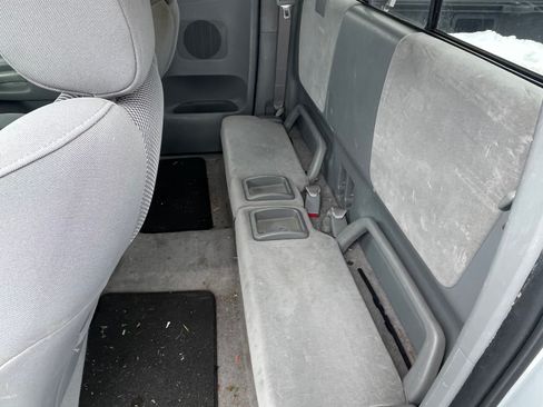 Used 2006 Toyota Tacoma 4x4 Access Cab V6 image 9
