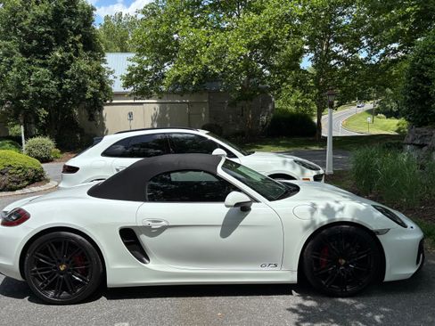 Used 2016 Porsche Boxster GTS RWD image 9