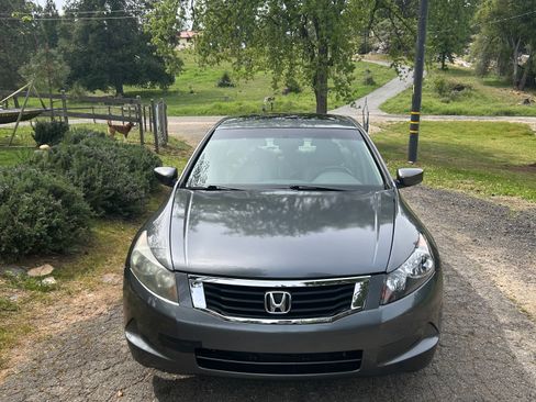Used 2010 Honda Accord EX-L image 1