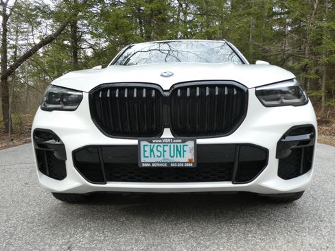 Used 2023 BMW X5 xDrive40i w/ M Sport Package image 2