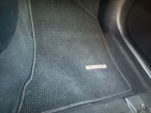 Used 2015 Toyota Corolla LE image 24