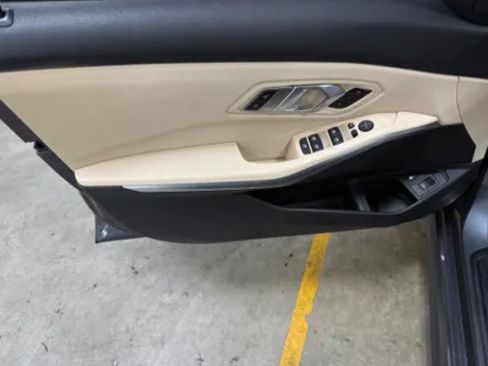 Used 2021 BMW 330e w/ Convenience Package RWD image 10