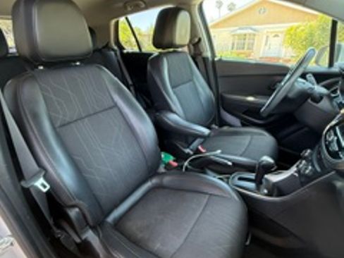 Used 2018 Chevrolet Trax LT w/ LT Convenience Package AWD/4WD image 10