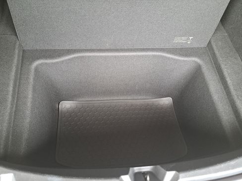 Used 2020 Tesla Model 3 Standard Range Plus RWD image 12