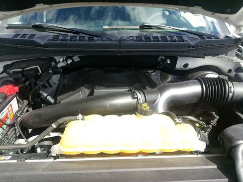 Used 2018 Ford F150 Lariat w/ Equipment Group 502A Luxury image 6