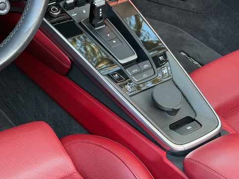 Used 2020 Porsche 911 Carrera 4S image 14