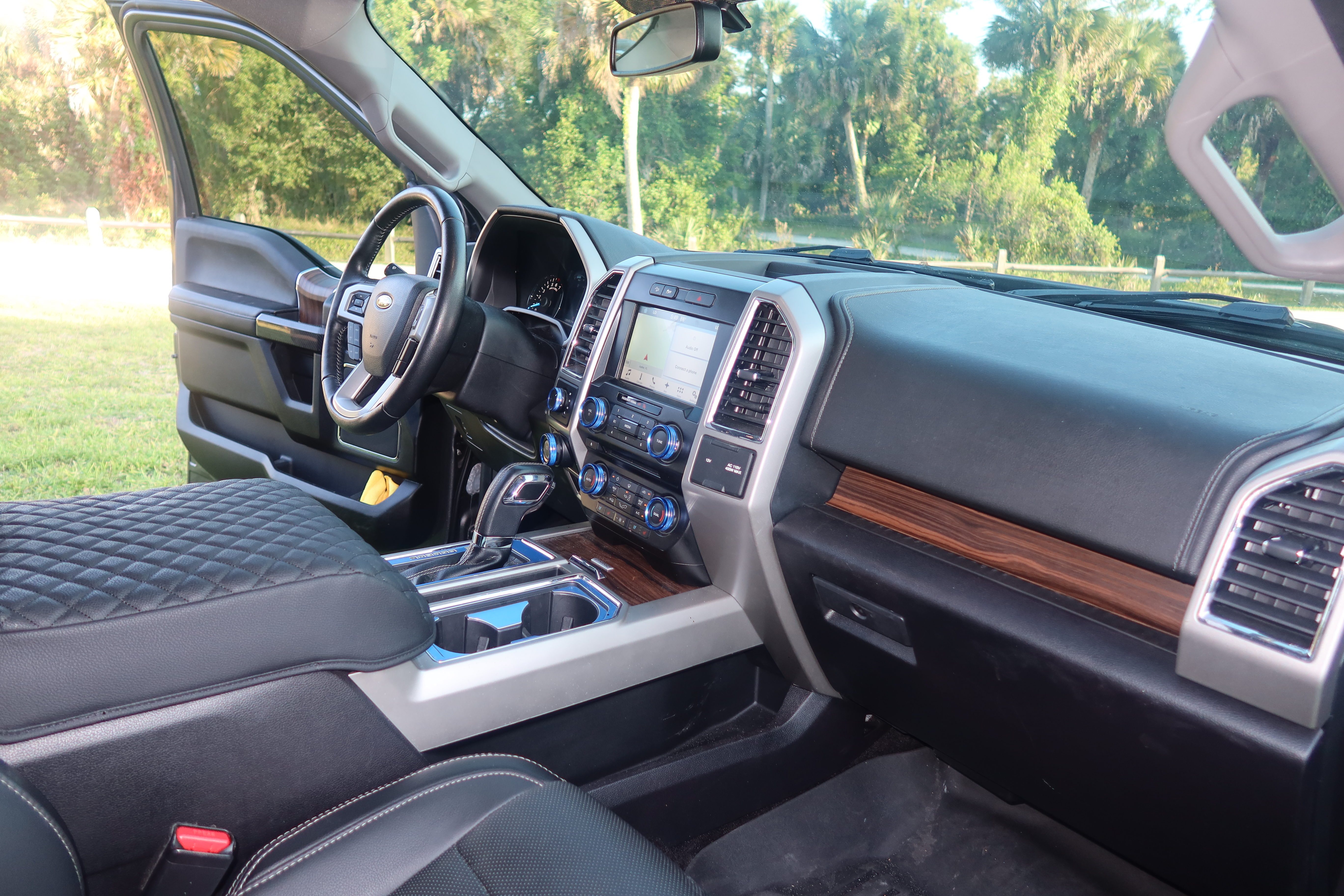 Used 2017 Ford F150 Lariat AWD/4WD image 12