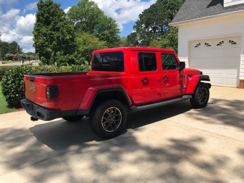 Used 2022 Jeep Gladiator Overland w/ Popular Equipment Package image 17