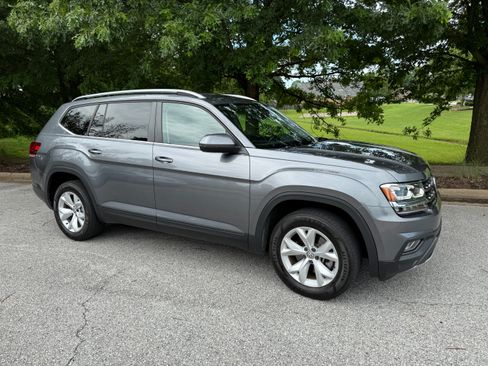 Used 2018 Volkswagen Atlas SE image 1