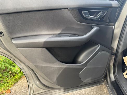 Used 2017 Audi Q7 3.0T Premium image 11