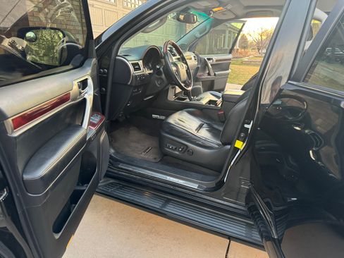 Used 2013 Lexus GX 460 Premium image 16