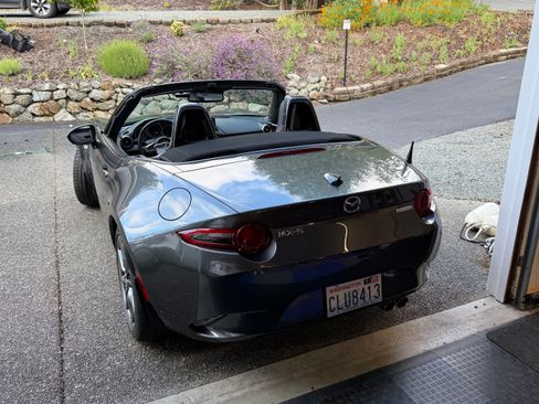 Used 2023 MAZDA MX-5 Miata Grand Touring RWD image 4