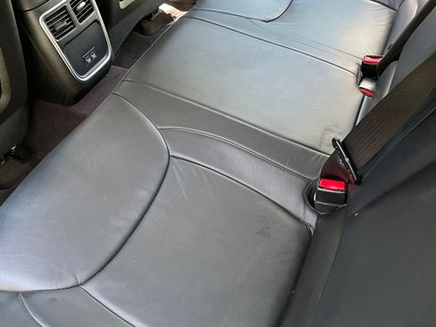 Used 2017 Chrysler 300 Limited w/ Value Package image 11