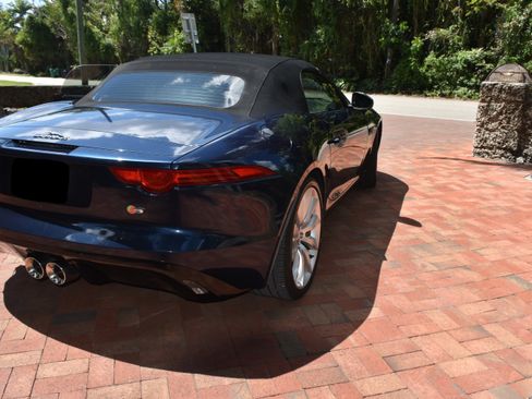 Used 2014 Jaguar F-TYPE S image 11