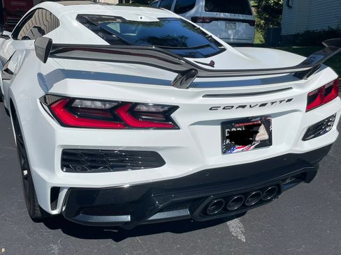 Used 2024 Chevrolet Corvette Z06 w/ Z07 Performance Package RWD image 5