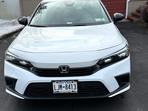 Used 2024 Honda Civic Sport image 2