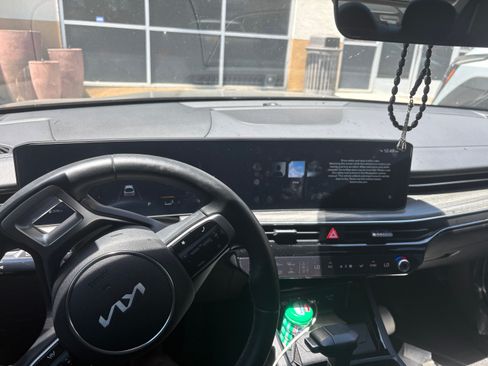 Used 2025 Kia K5 EX FWD image 2