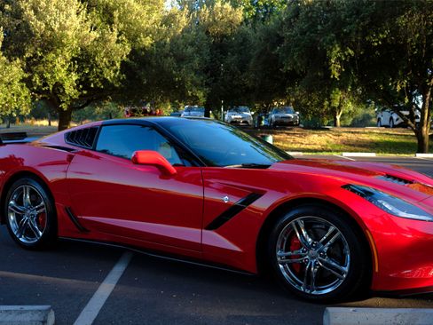 Used 2016 Chevrolet Corvette Stingray Coupe w/ 2LT Preferred Equipment Group RWD image 9
