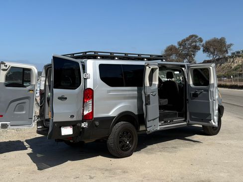 Used 2016 Ford Transit 350 XLT RWD image 8