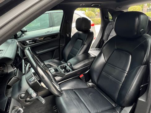 Used 2019 Porsche Cayenne image 11