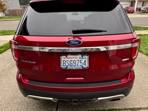 Used 2016 Ford Explorer Platinum image 6
