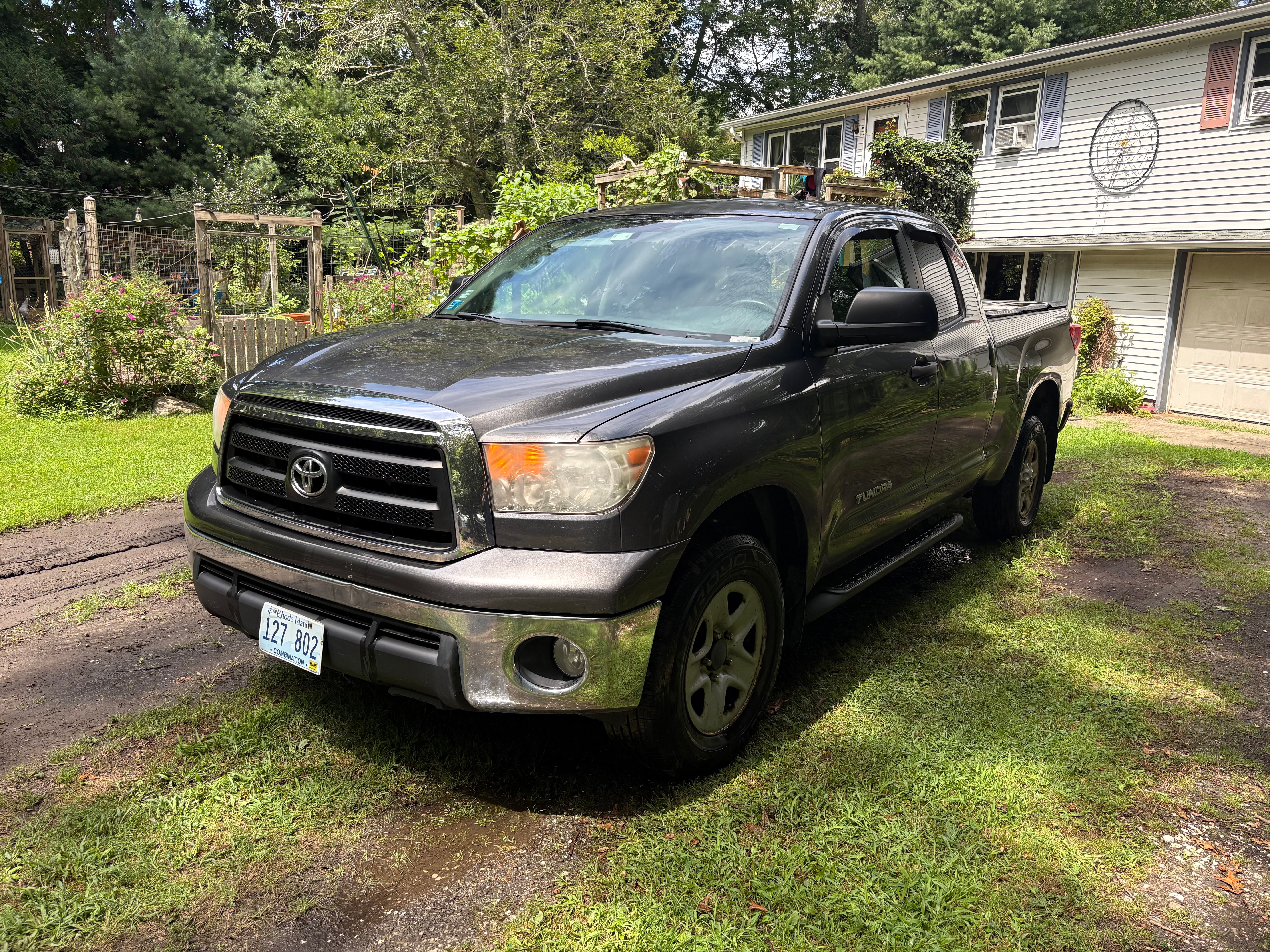 Used 2013 Toyota Tundra 4x4 Double Cab w/ Tow Pkg image 1