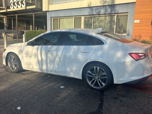 Used 2021 Chevrolet Malibu LT FWD image 15