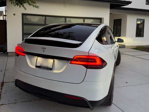 Used 2023 Tesla Model X image 13