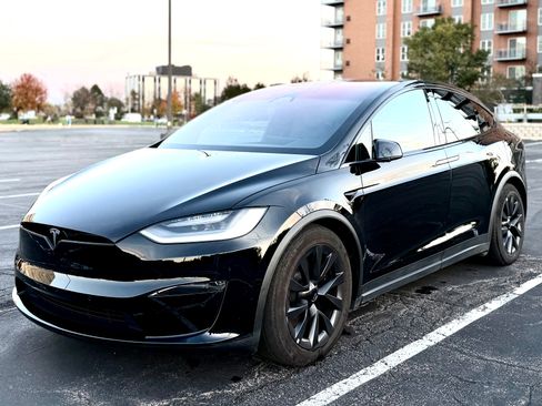 Used 2023 Tesla Model X image 1