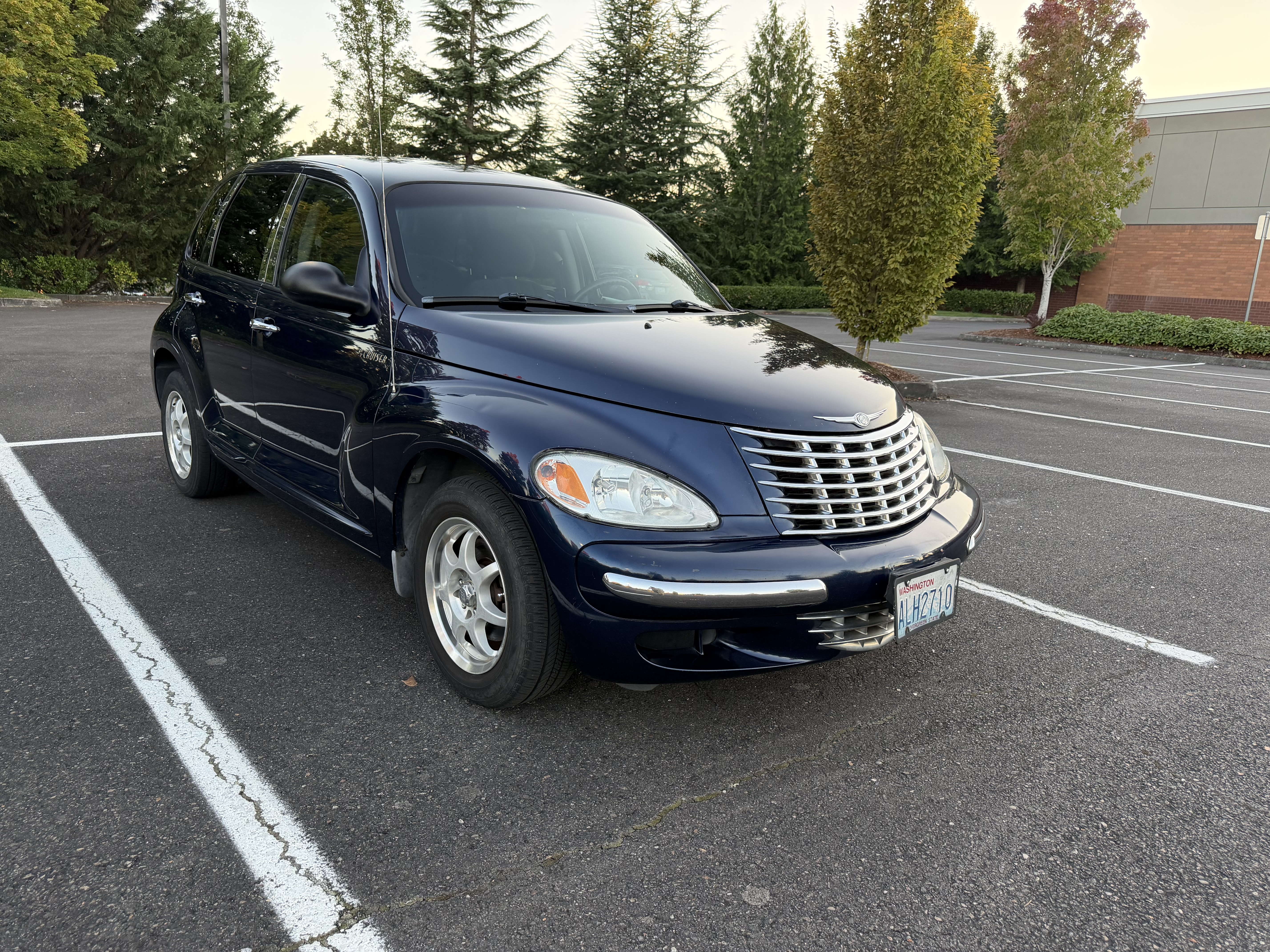 Used 2005 Chrysler PT Cruiser Touring FWD image 6