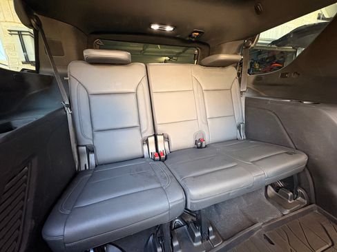 Used 2021 Chevrolet Tahoe Z71 w/ Z71 Signature Package image 28