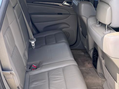 Used 2013 Jeep Grand Cherokee Laredo image 9