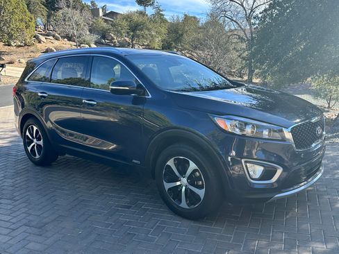 Used 2017 Kia Sorento EX w/ EX Advanced Touring Package image 6