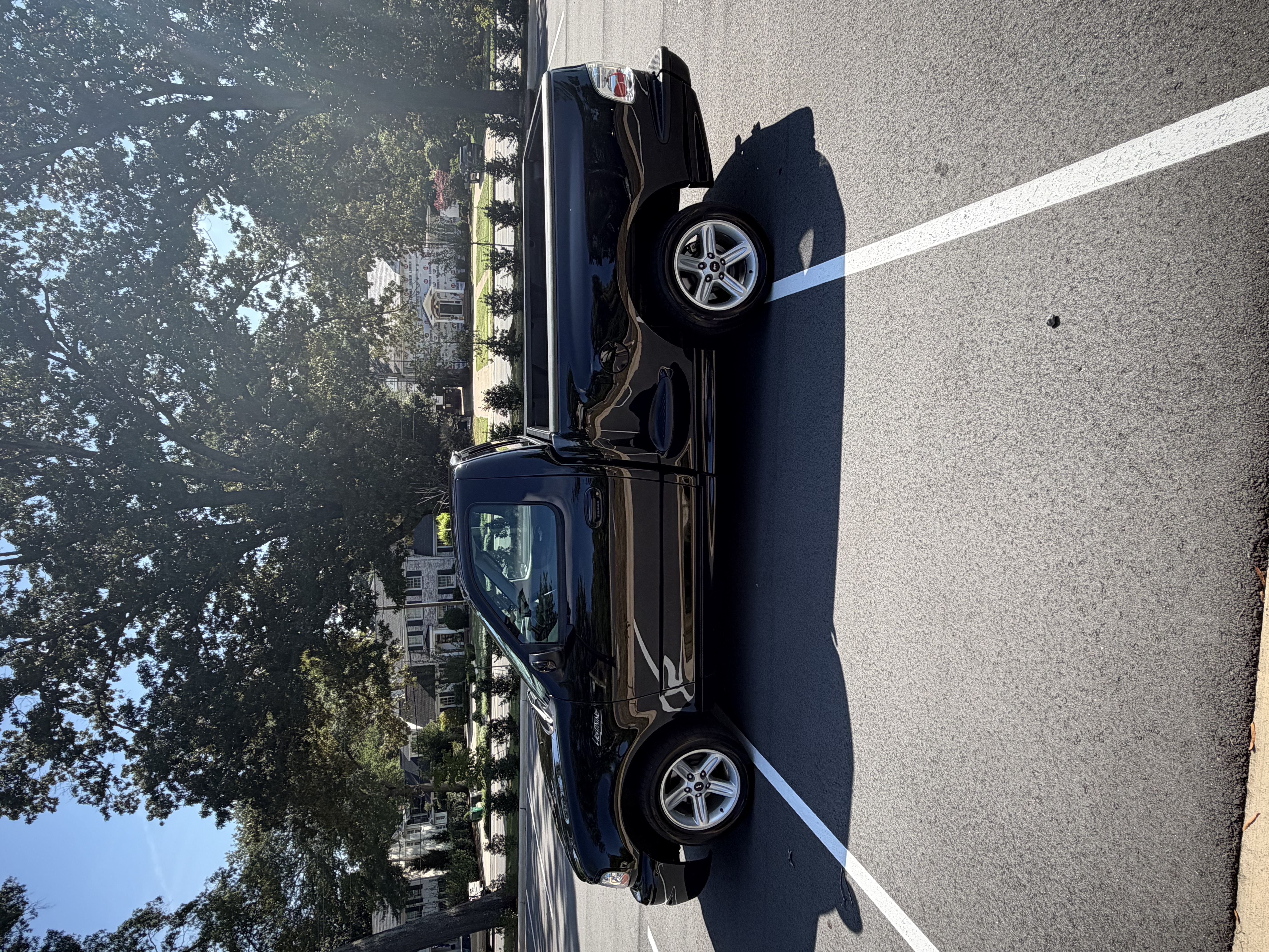Used 2003 Ford F150 Lightning RWD image 2
