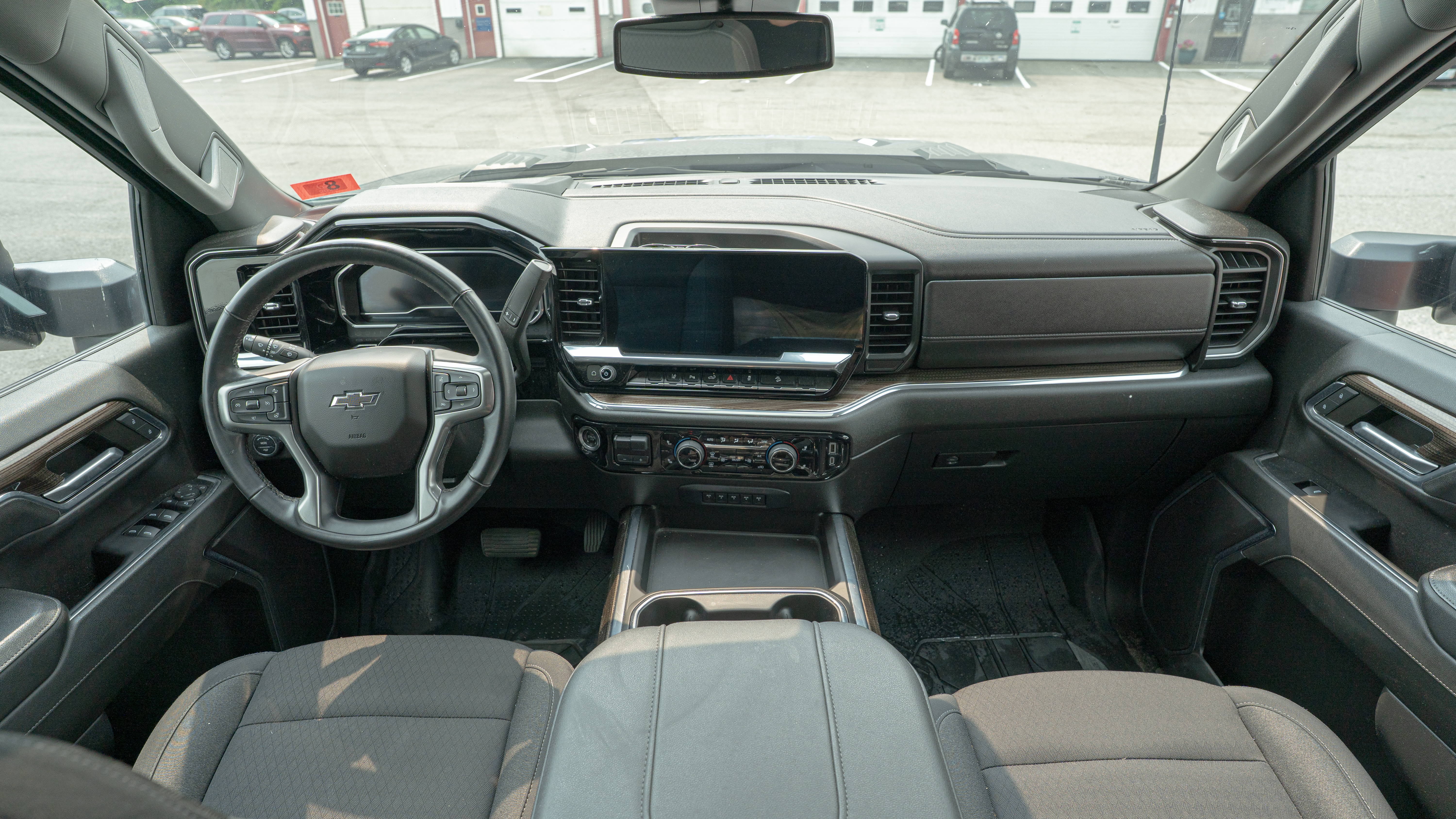 Used 2024 Chevrolet Silverado 2500 LT w/ Midnight Edition AWD/4WD image 9