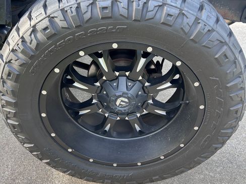 Used 2014 Jeep Wrangler Unlimited Sahara AWD/4WD image 17