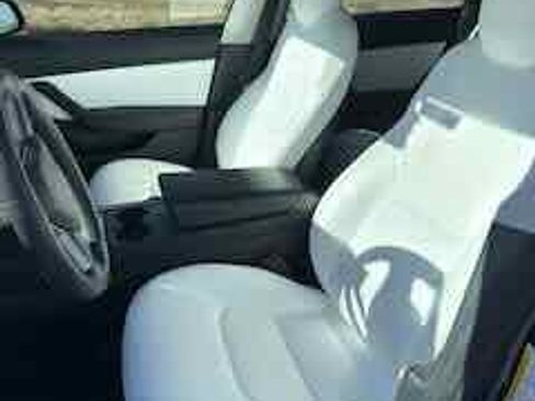 Used 2021 Tesla Model 3 Long Range image 9