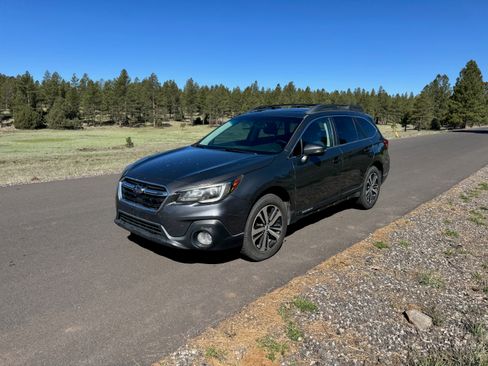 Used 2018 Subaru Outback 2.5i Limited AWD/4WD image 4