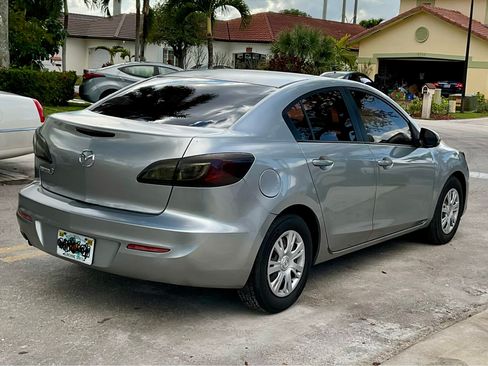 Used 2012 MAZDA MAZDA3 i Sport image 6